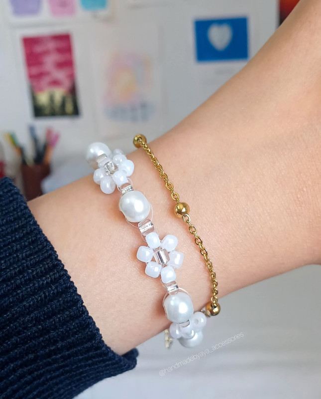 White pearl flower + gold bracelet